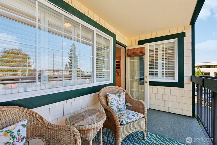 Property Photo:  514  Bell Street  WA 98020 