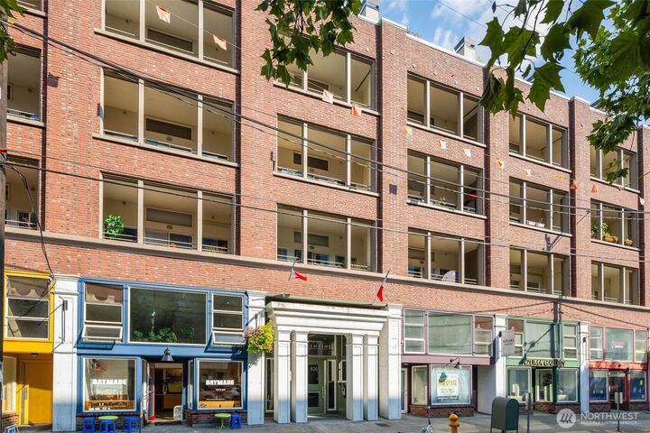 526  1st Avenue S 511  Seattle WA 98104 photo