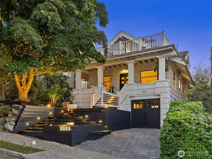 2553  5th Avenue N  Seattle WA 98109 photo