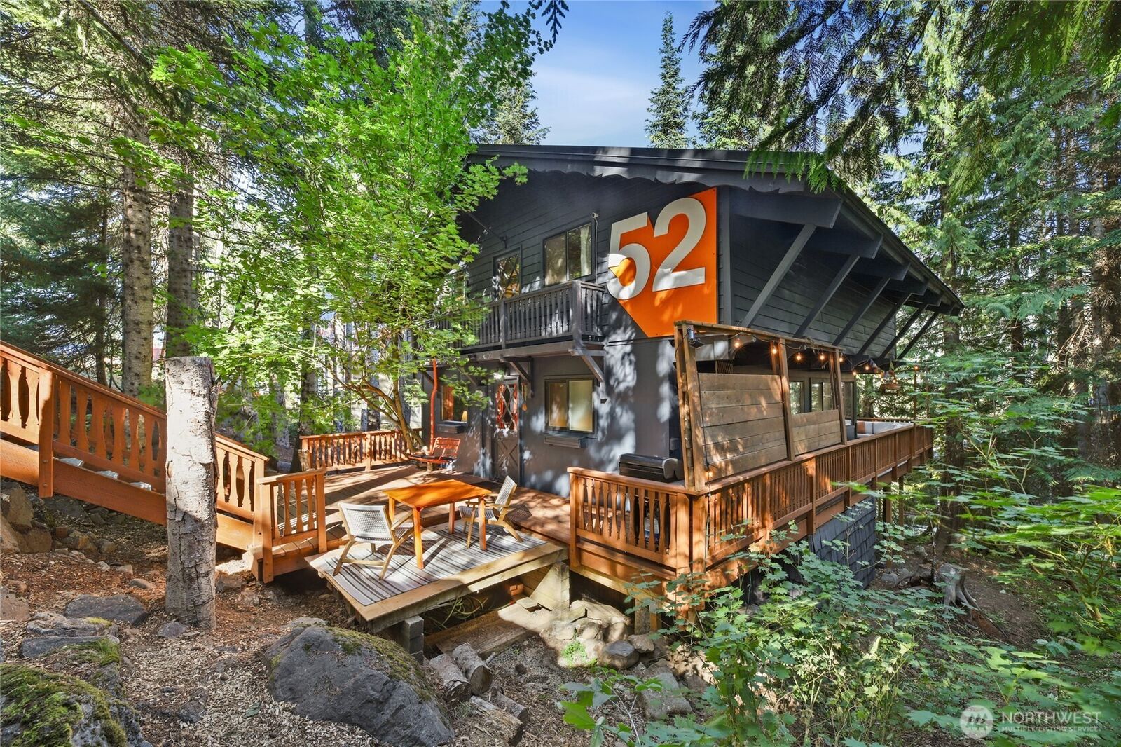 Property Photo:  1111  Snoqualmie Drive  WA 98068 