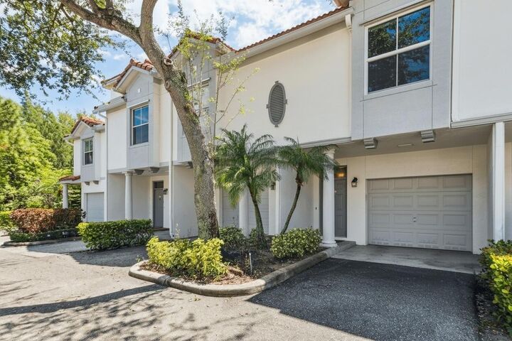 Property Photo:  2020 Alta Meadows Lane 504  FL 33444 