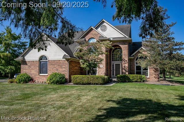 Property Photo: 6817 Woodcrest Drive MI 48098