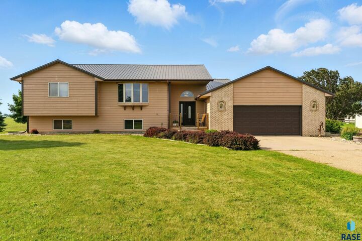 Property Photo:  46946 274th St  SD 57039-5403 