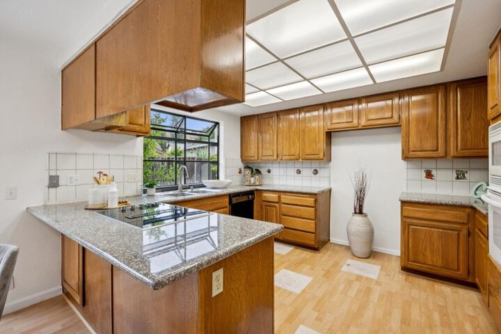 Property Photo:  44520 Mesquite Court  CA 94539 