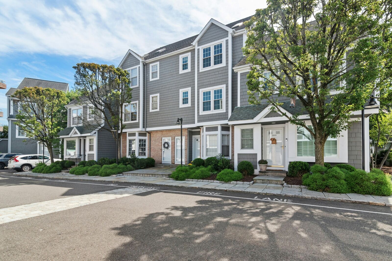 Property Photo:  94 Southfield Avenue 1403  CT 06902 