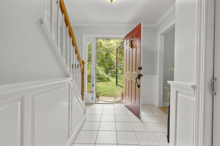 Property Photo:  6 Old Green Road  CT 06482 