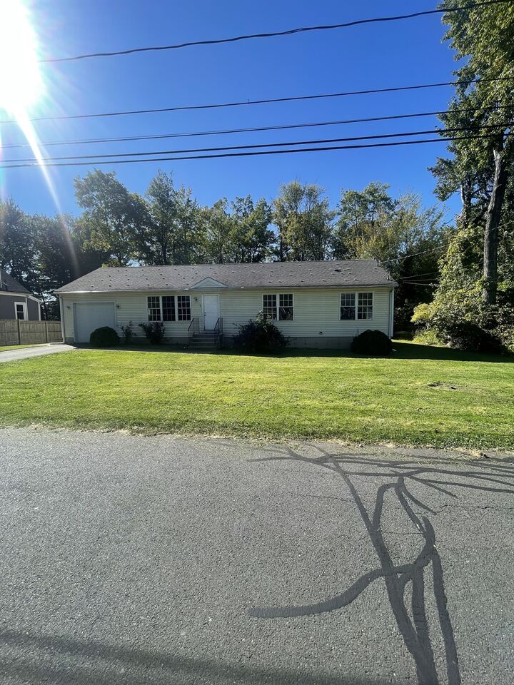7 Emerson Street  Bloomfield CT 06002 photo