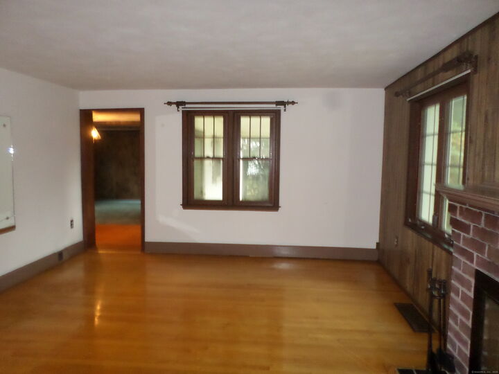 Property Photo:  5 Tennyson Avenue  CT 06473 