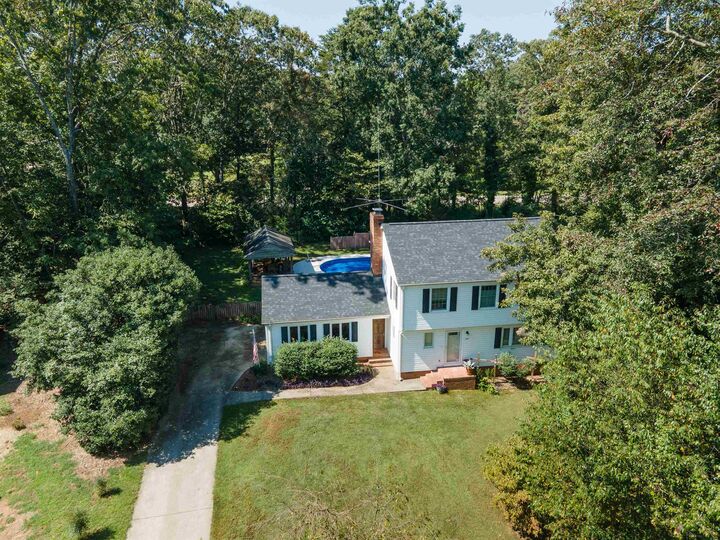 Property Photo:  304 Hampshire Court  SC 29301 