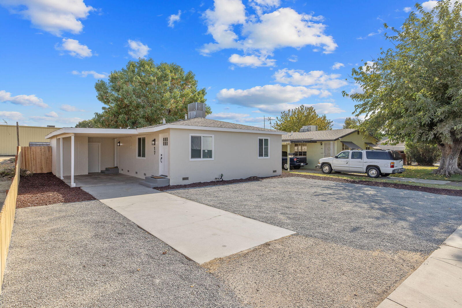 Property Photo:  17 G Street  CA 93245 