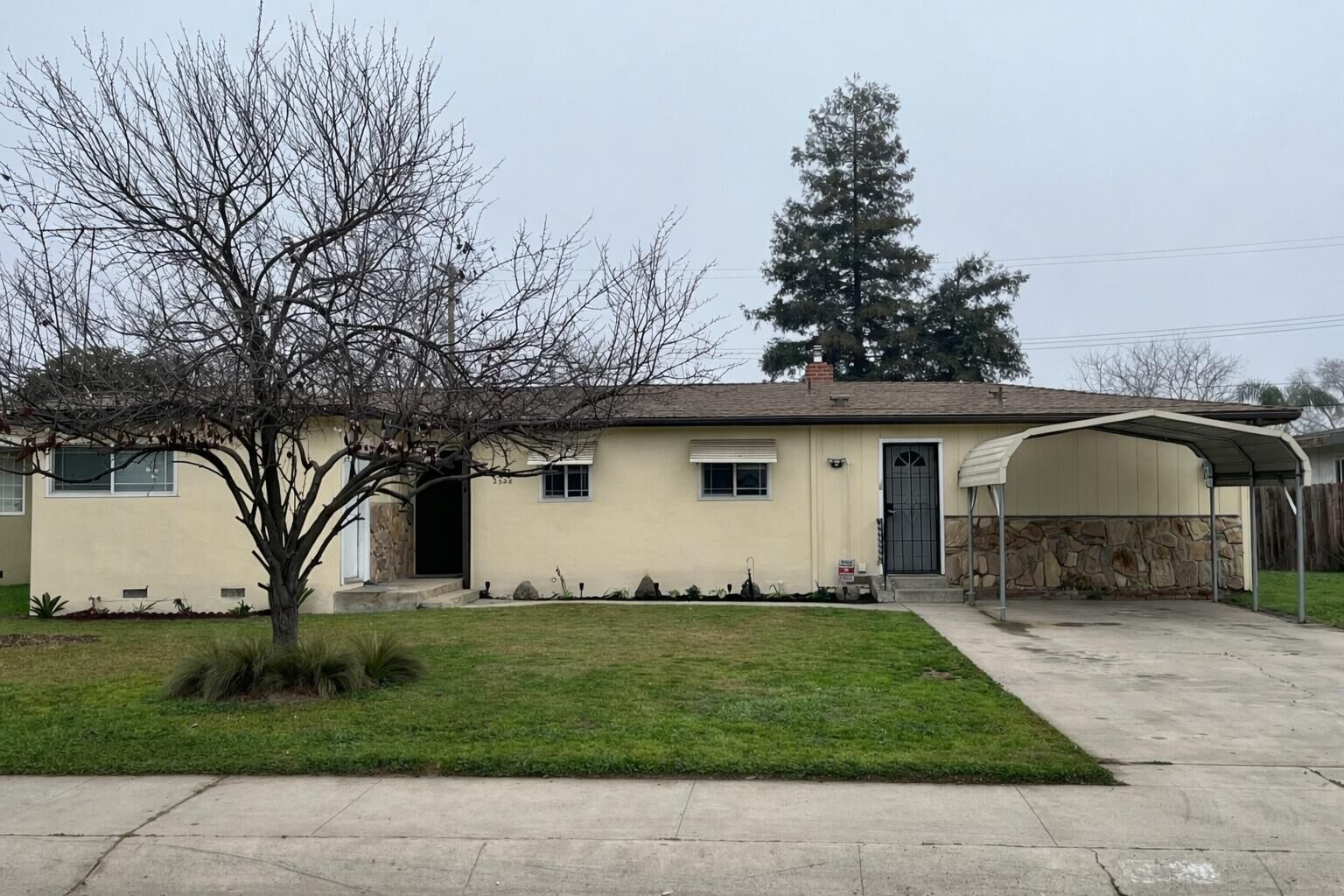 Property Photo:  2528 S Watson Street  CA 93277 