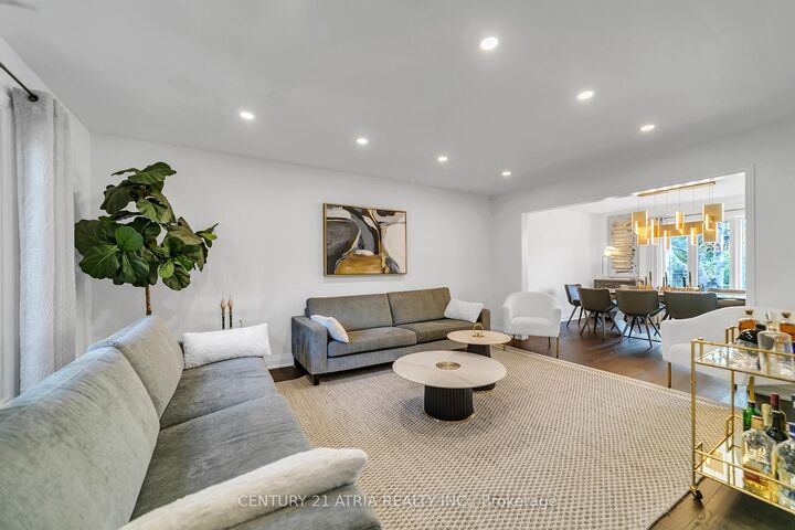 Photo de la propriété:  65 Worthington Avenue  ON L4E 2S6 