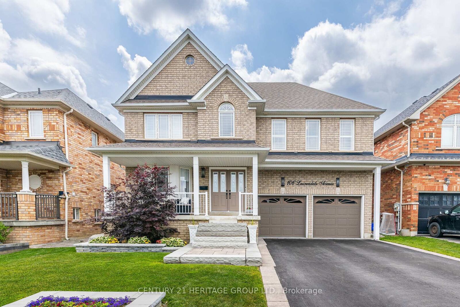 Property Photo: 106 Laurendale Avenue ON L4P 4E8