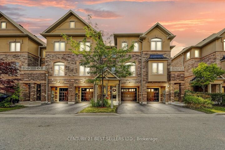 Property Photo:  6625 Falconer Drive 52  ON L5N 0C7 