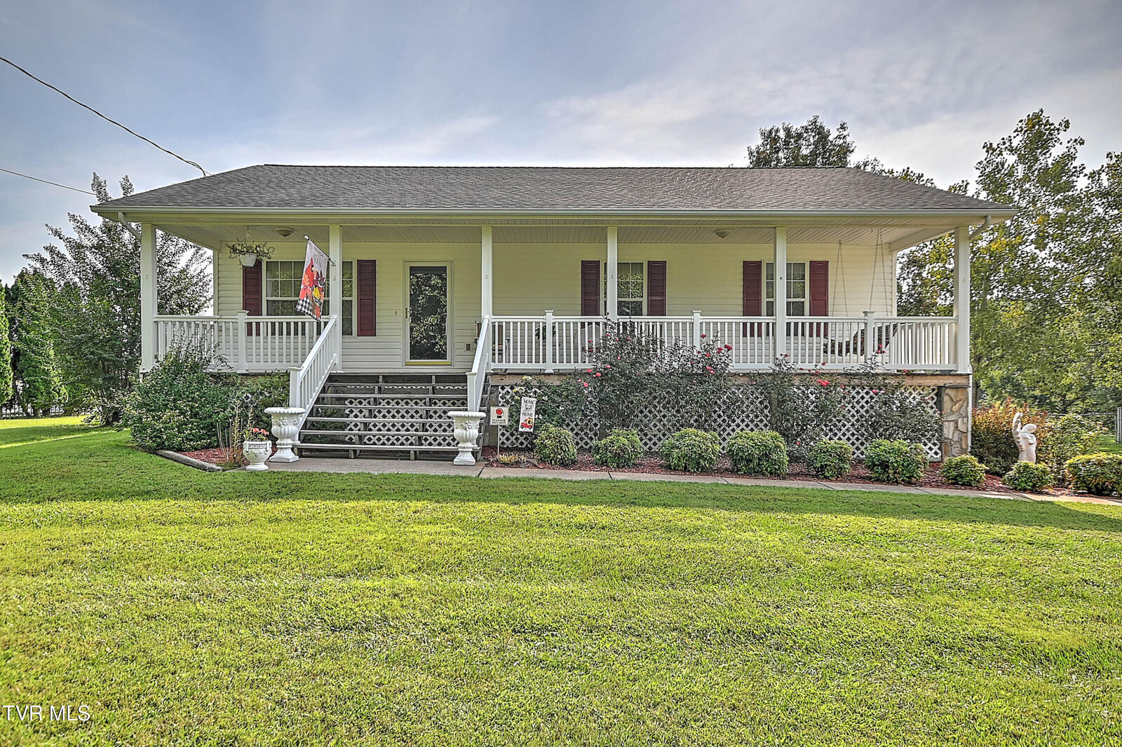 Property Photo: 4980 Old Stage Road TN 37641