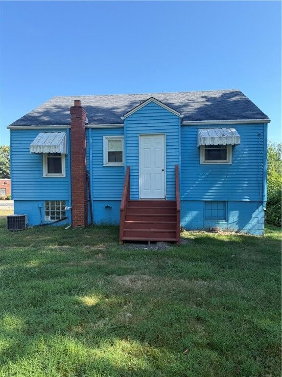 Property Photo: 272 Latimer Ave PA 15363