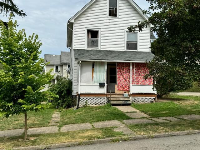 Property Photo:  113 Carver Street North  PA 16365 