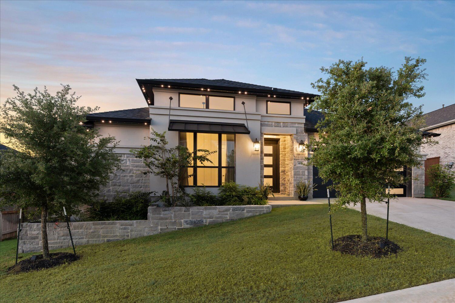 Property Photo:  412 Pin Cherry Pass  TX 78666 