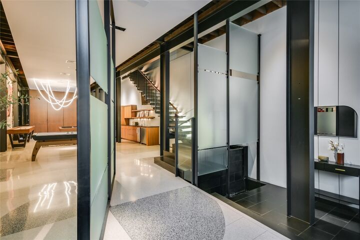 Property Photo:  811 Congress Avenue  TX 78701 