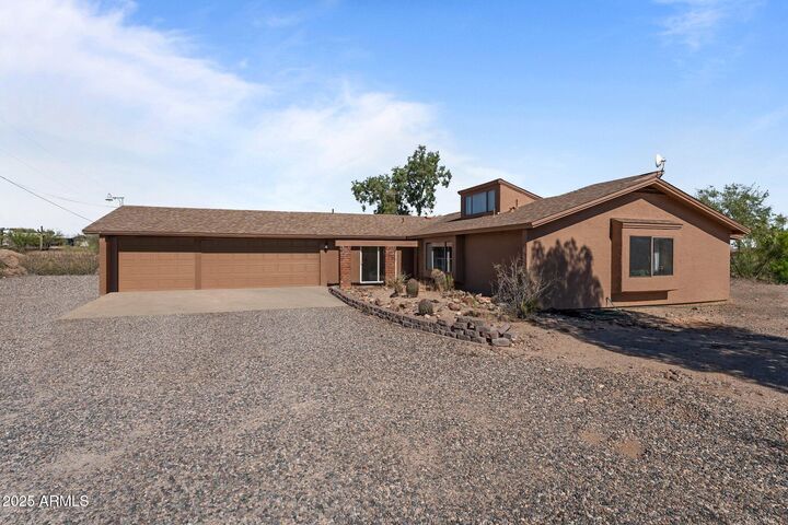 835 W Palo Verde Drive  Wickenburg AZ 85390 photo