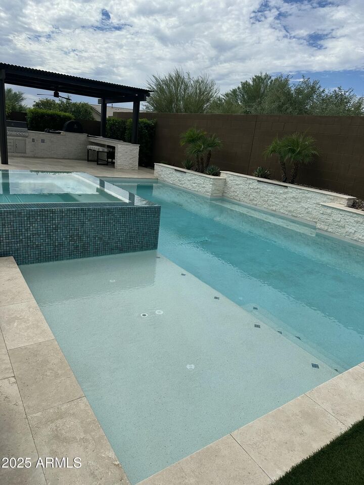 Property Photo:  22618 N Cave Butte Street  AZ 85050 