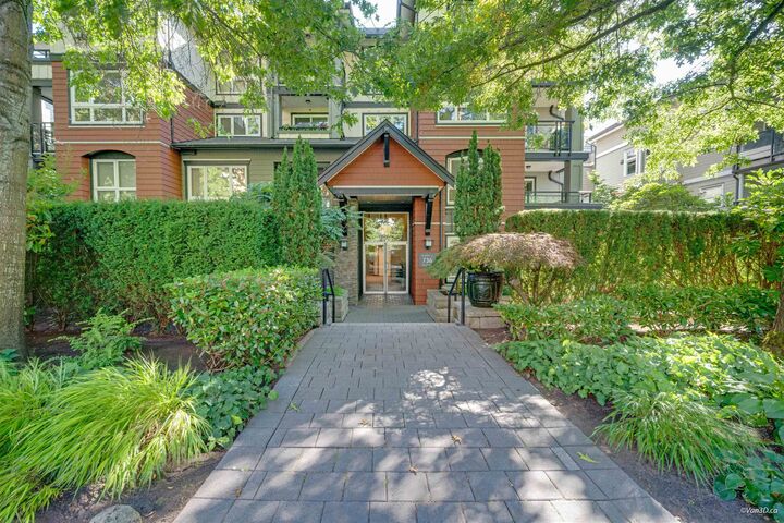 Property Photo:  736 W 14th Avenue 201  BC V5Z 1P9 