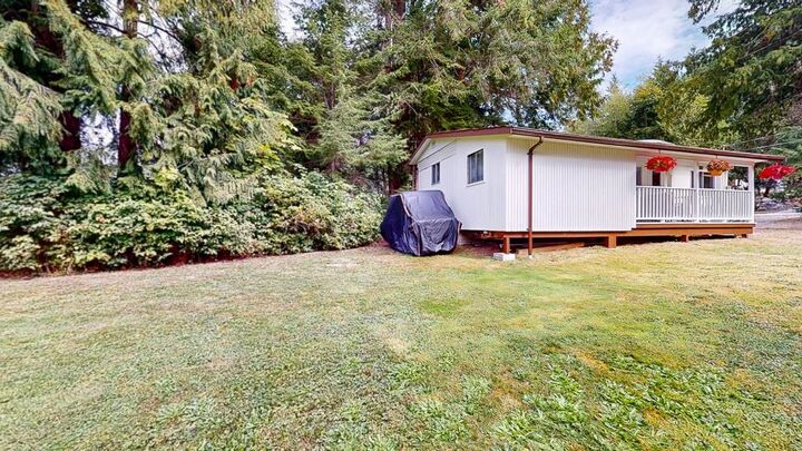 Property Photo: 5223 Wesjac Road BC V0N 2H1