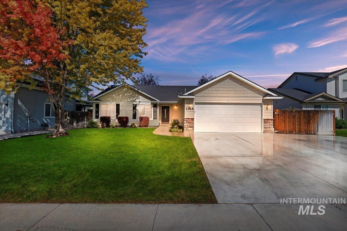 Property Photo:  1314 W Hawk Ct.  ID 83651 
