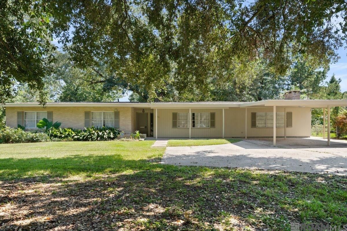 Property Photo:  5716 College Dr  LA 70806 