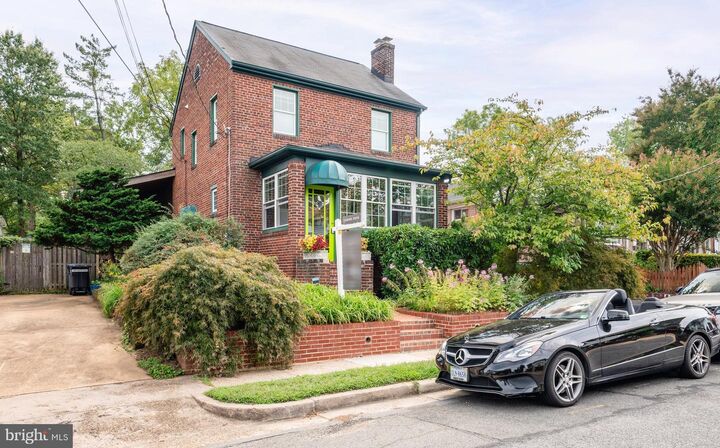 319 Laverne Avenue  Alexandria VA 22305 photo