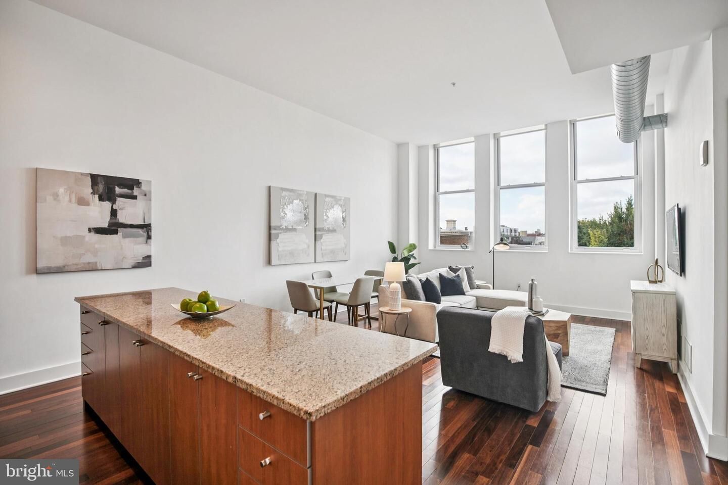 Property Photo: 1101 Locust Street 4E PA 19107