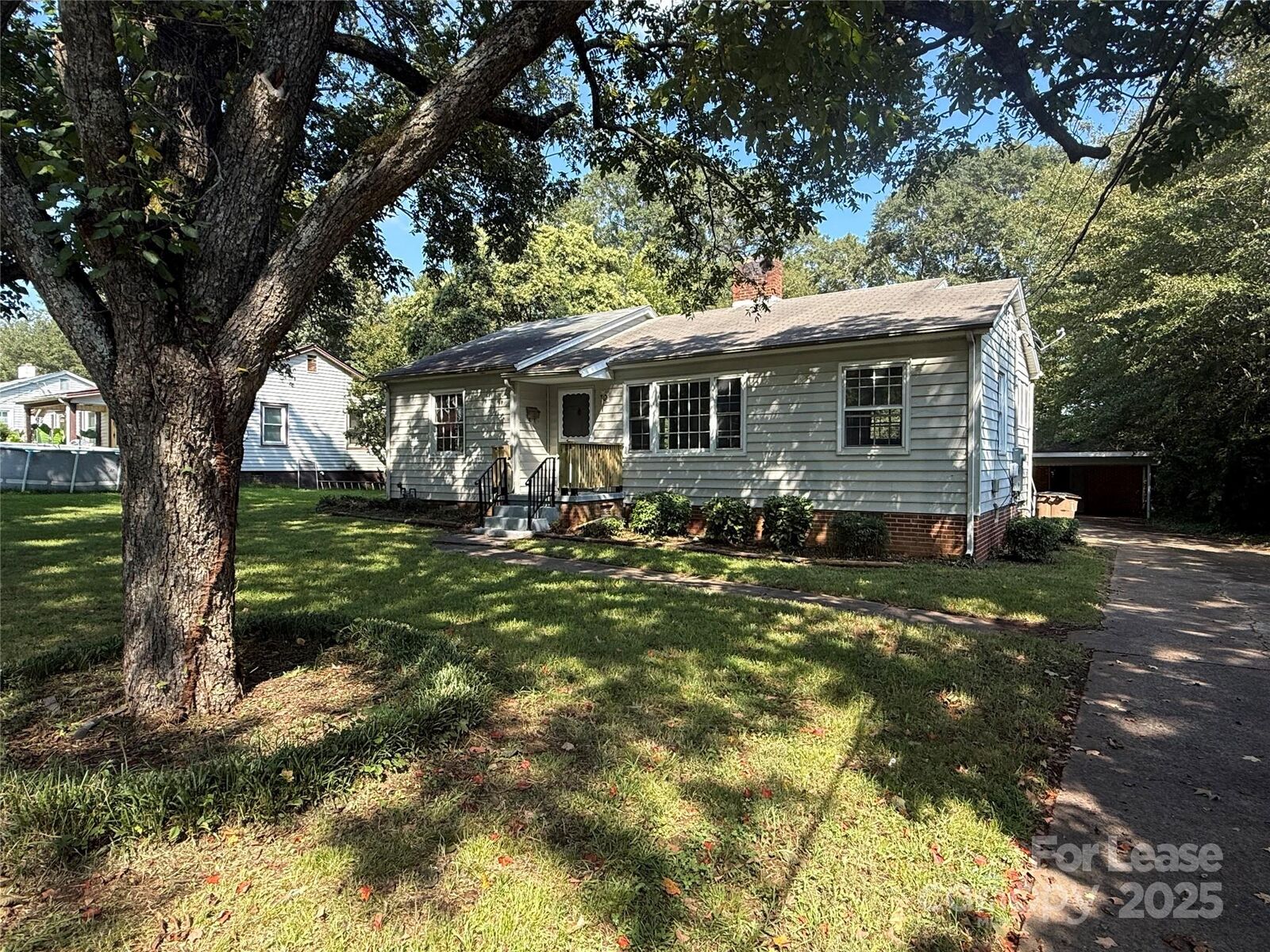 Property Photo:  505 Franklin Avenue  NC 28150 