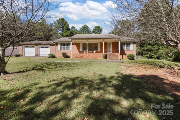 Property Photo:  2440 Emanuel Church Road  NC 28138