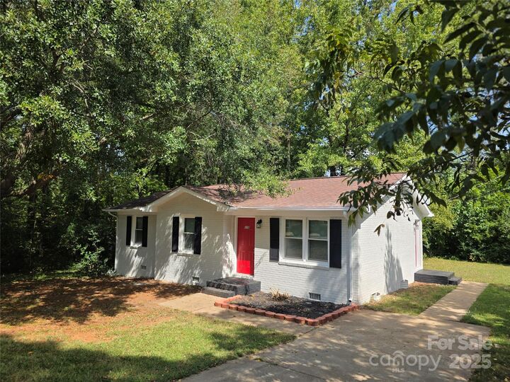 Property Photo:  310 Campbell Circle  NC 28086 
