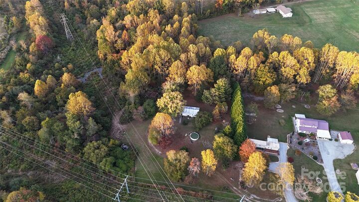 Property Photo:  160 Lost Creek Drive  NC 28731