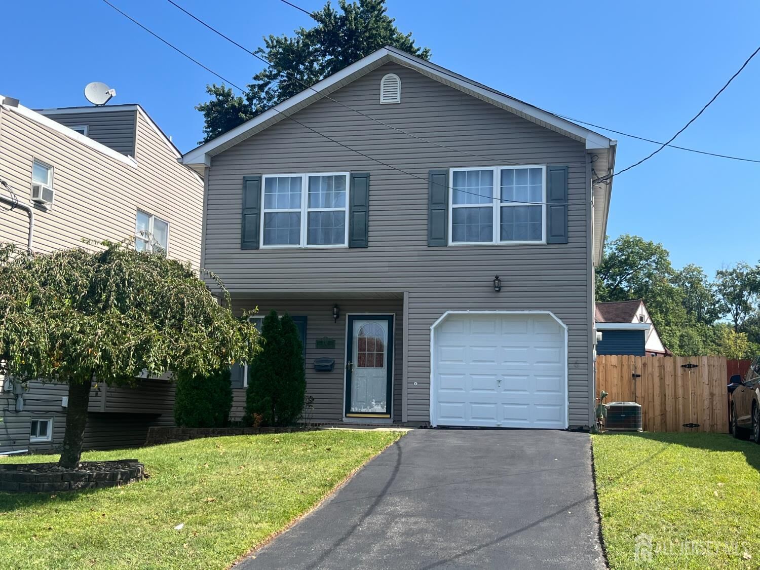 Property Photo:  170 Benjamin Avenue  NJ 08830 