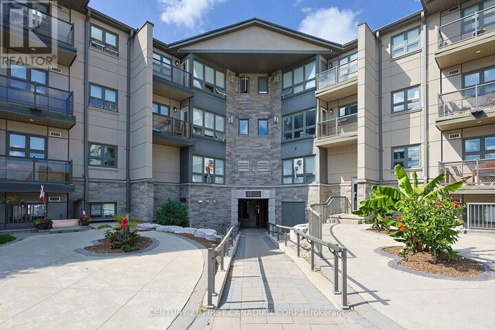 Property Photo:  15 South Jacksway Crescent North 215  ON N5X 3T8 