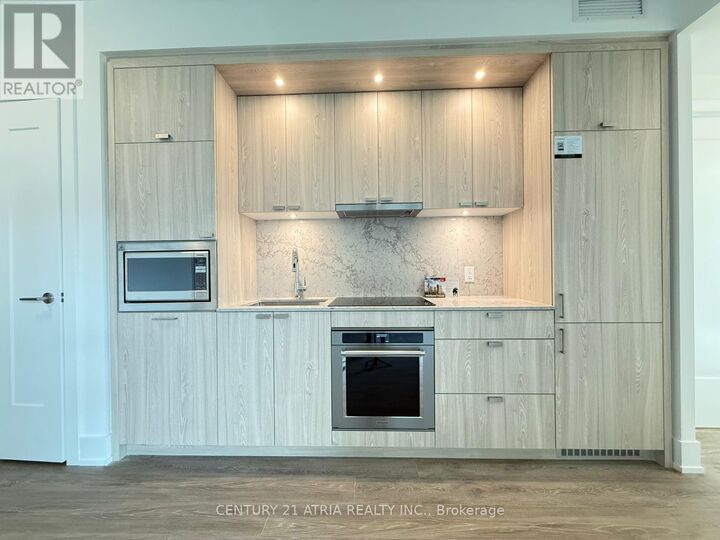 Property Photo:  259 The Kingsway 224  ON M9A 0G2 