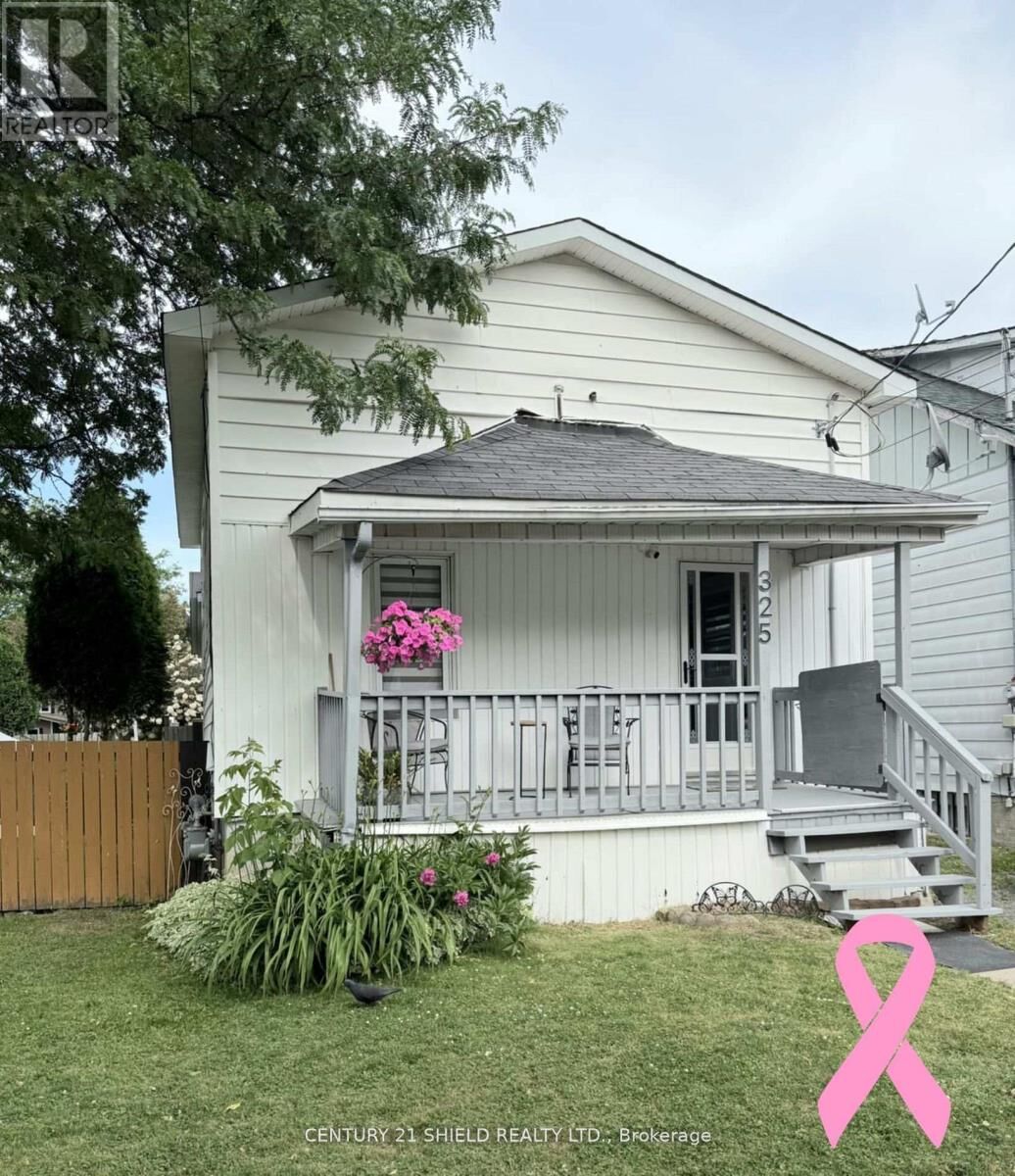 Property Photo:  325 Belmont Street  ON K6H 4Z7 