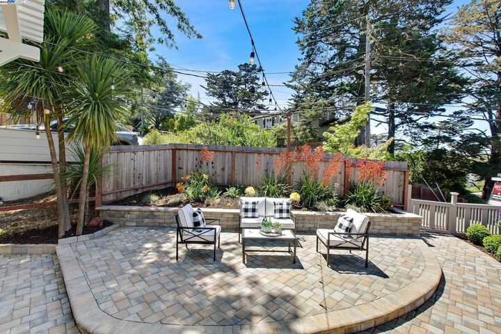 Property Photo: 5601 Castle Dr CA 94611