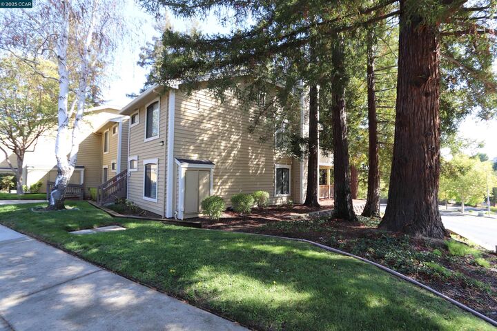 Property Photo: 821 Center Ave CA 94553
