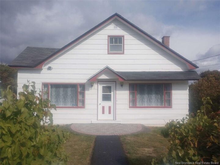 371 Goderich Street — photo 1
