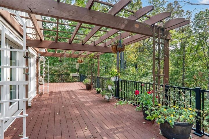 Property Photo:  4015 Chapel Hill Farms Drive  GA 30135