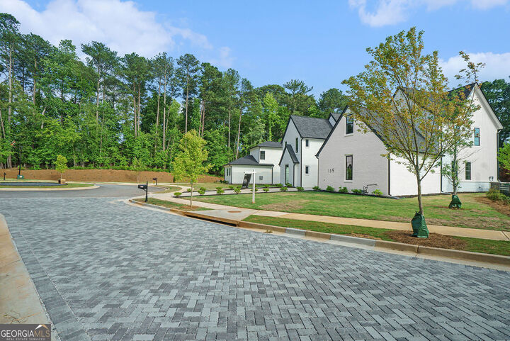 Property Photo: 115 Thome Drive GA 30022