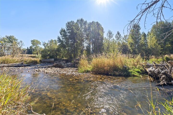 Property Photo:  25 Painted Lane  MT 59070 