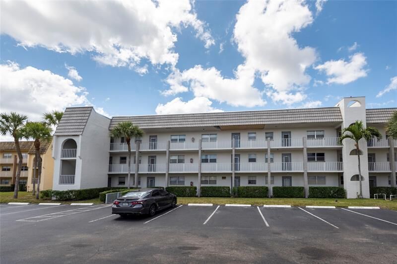 Property Photo: 8515 Sunrise Lakes Blvd 301 FL 33322