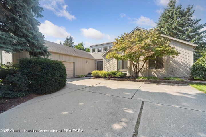 Property Photo:  1165 Whittier Drive  MI 48823 