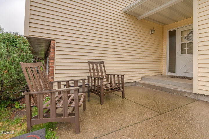 Property Photo:  1722 Cologne Drive  ND 58504 