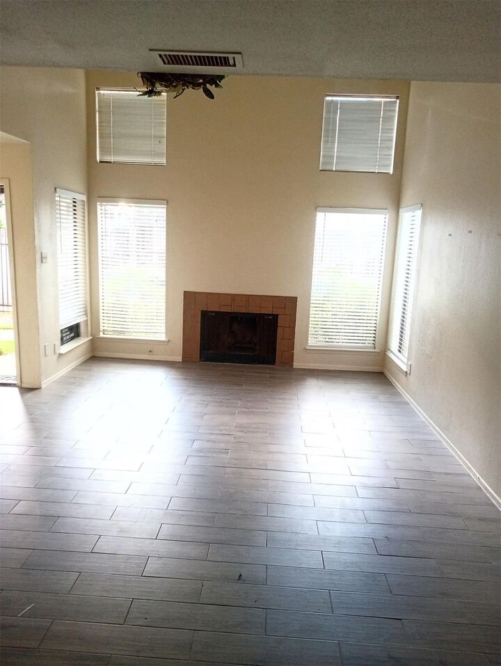 Property Photo:  6633 W Airport Boulevard W 704  TX 77035 