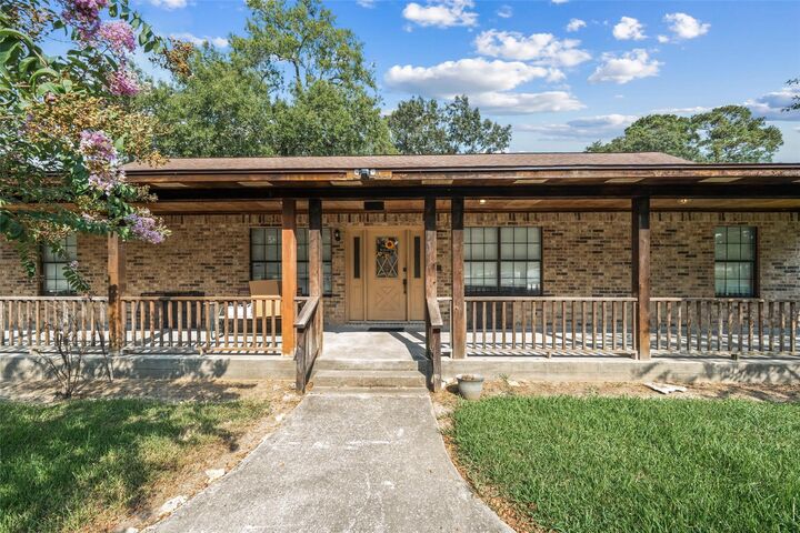 Property Photo:  6214 Bayou Boulevard  TX 77521 